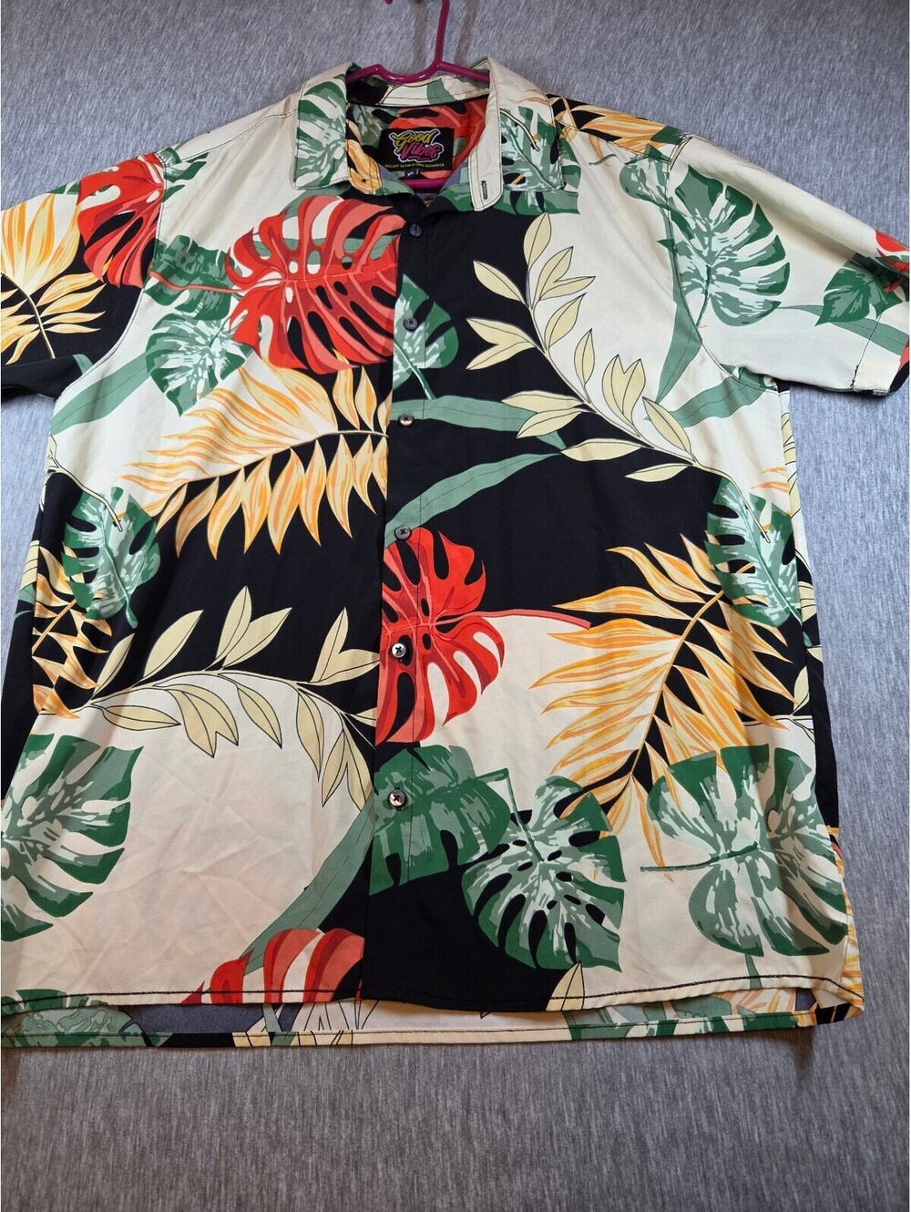 Good Vibes XL Tropical Leaf Print Short Sleeve Shirt
